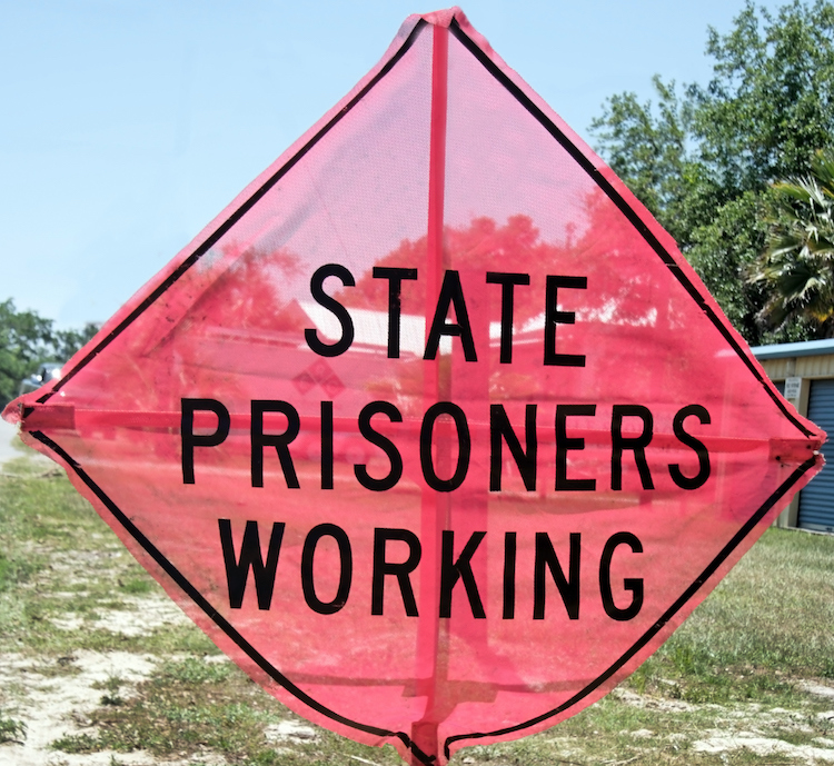 Authorities Searching For Inmate Who Walked Off Work Crew in Southern Arizona