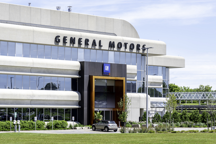 General Motors Closing Chandler Center, Laying Off Nearly 1,000 Employees